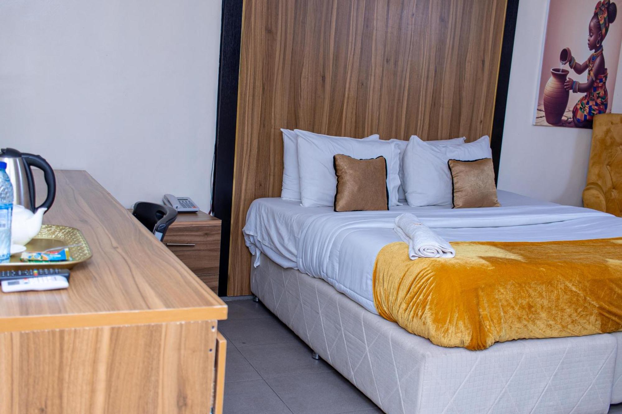 Royal Rex Hotels And Spa Lagos Exterior photo