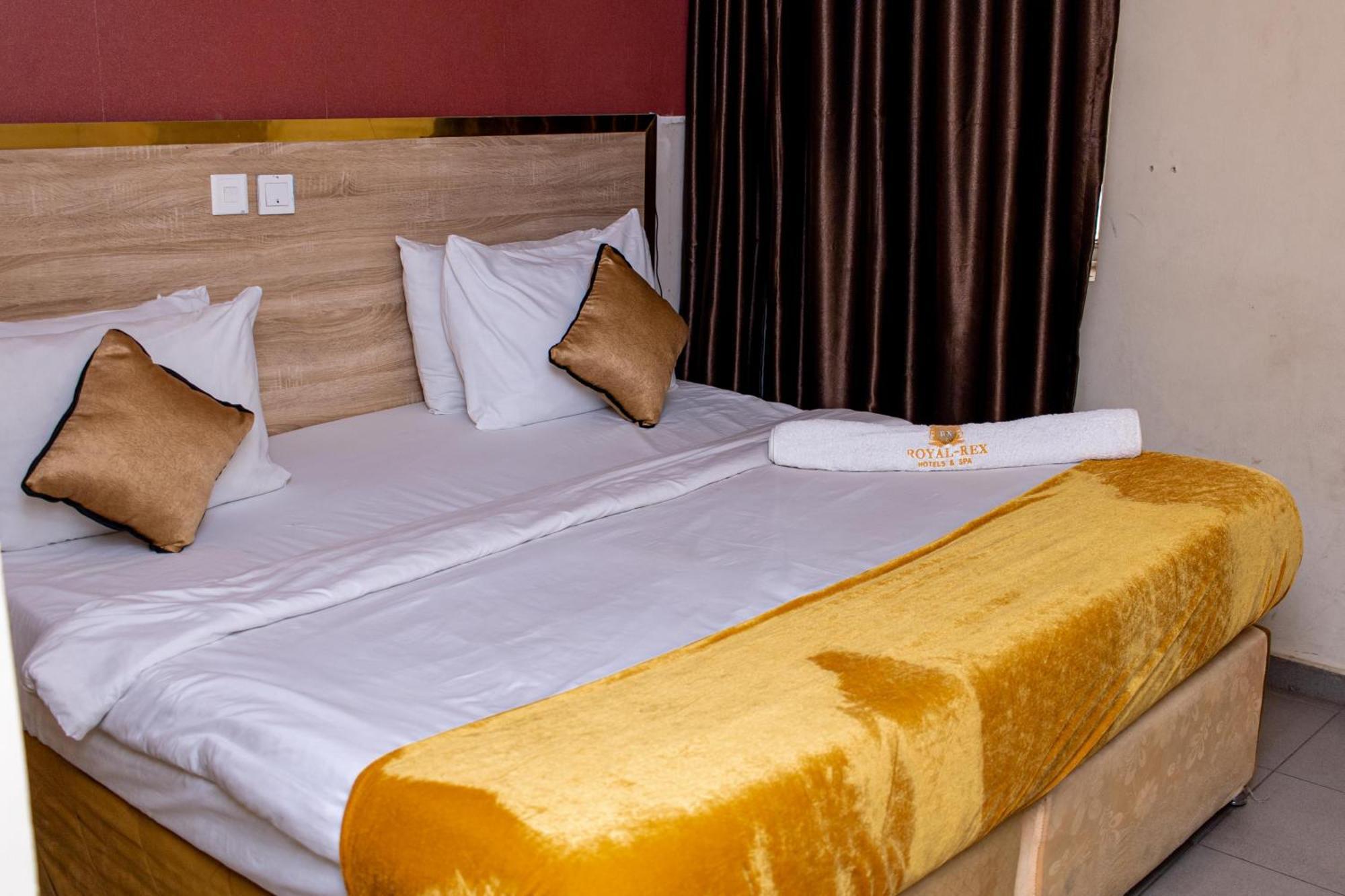 Royal Rex Hotels And Spa Lagos Exterior photo