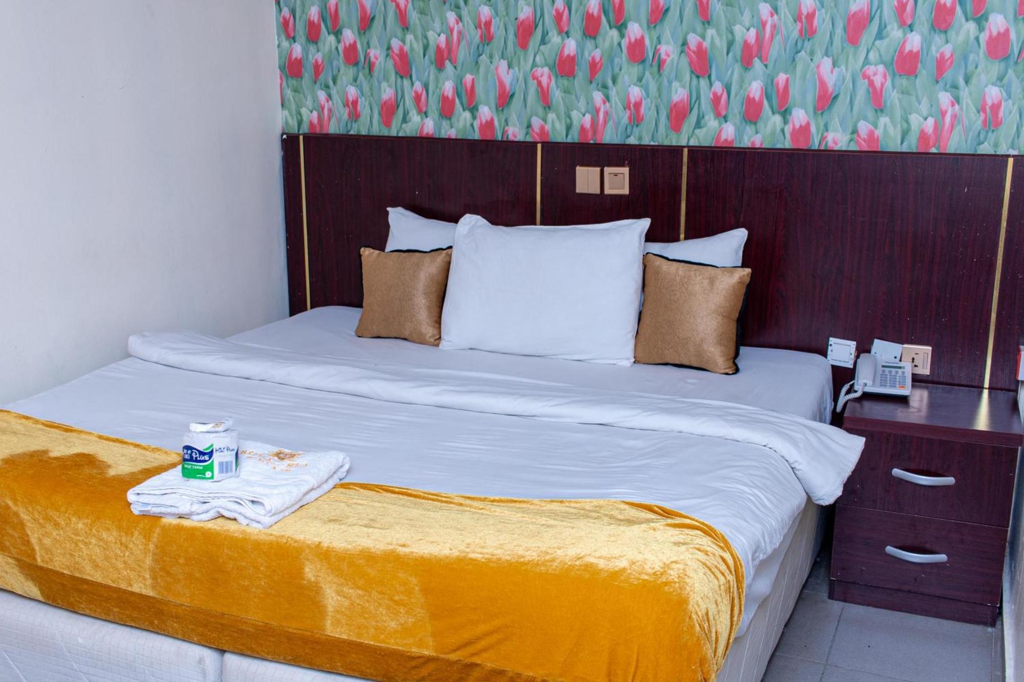 Royal Rex Hotels And Spa Lagos Exterior photo