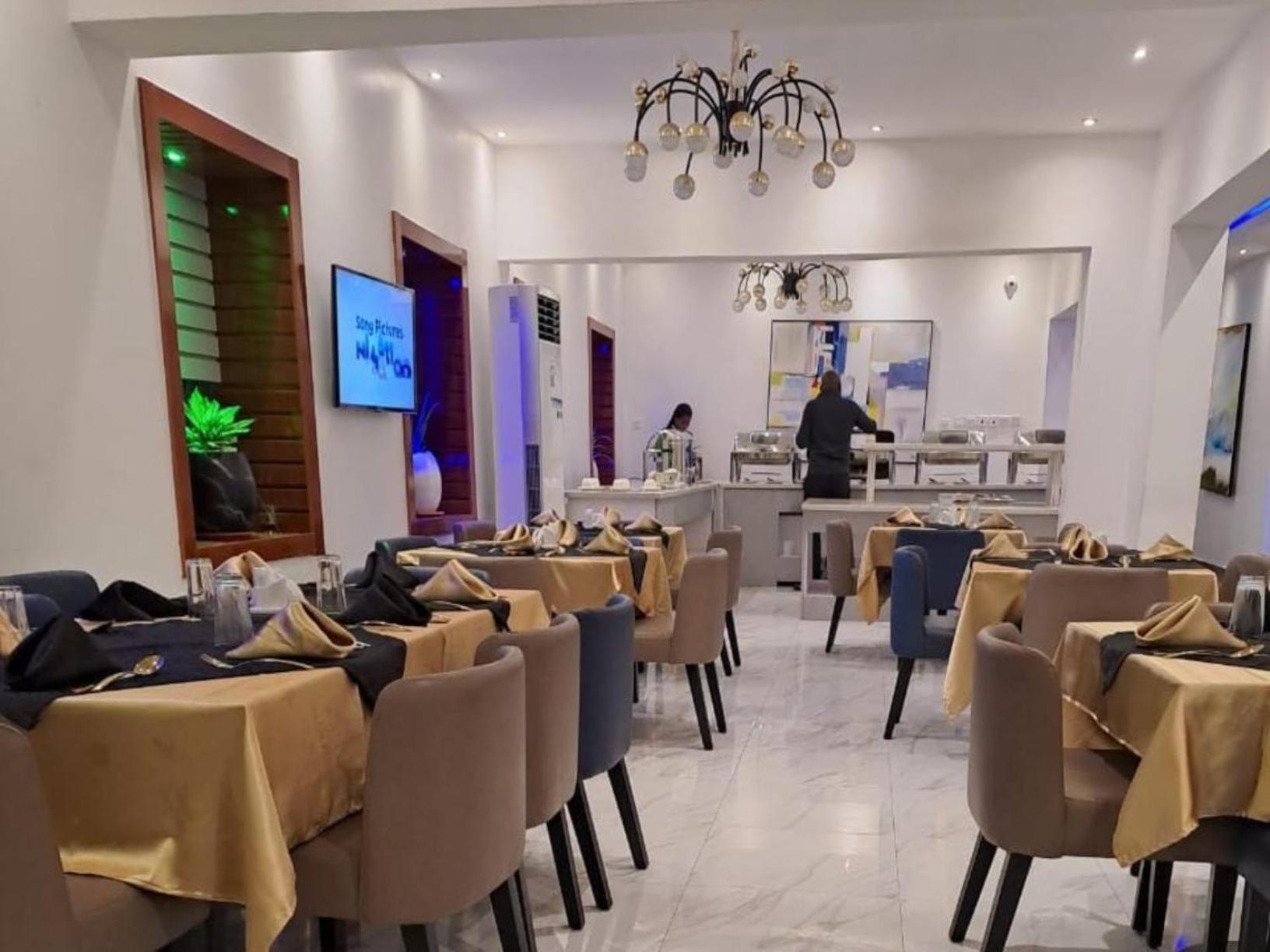 Royal Rex Hotels And Spa Lagos Exterior photo